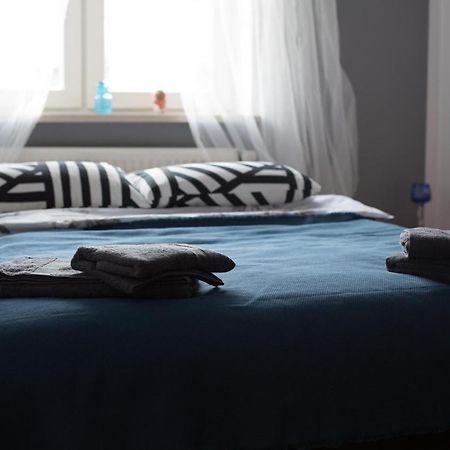 V Hostel Варшава Екстер'єр фото