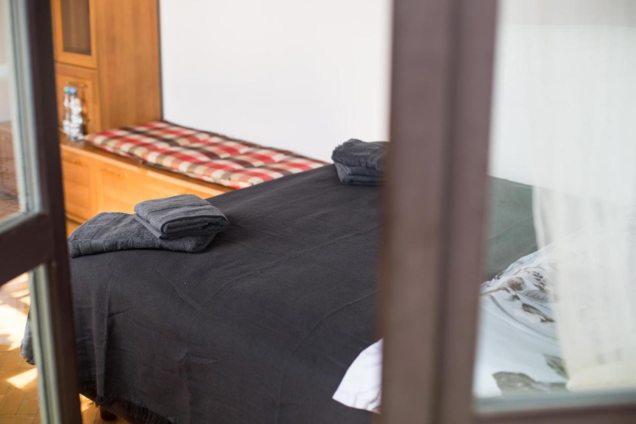 V Hostel Варшава Екстер'єр фото