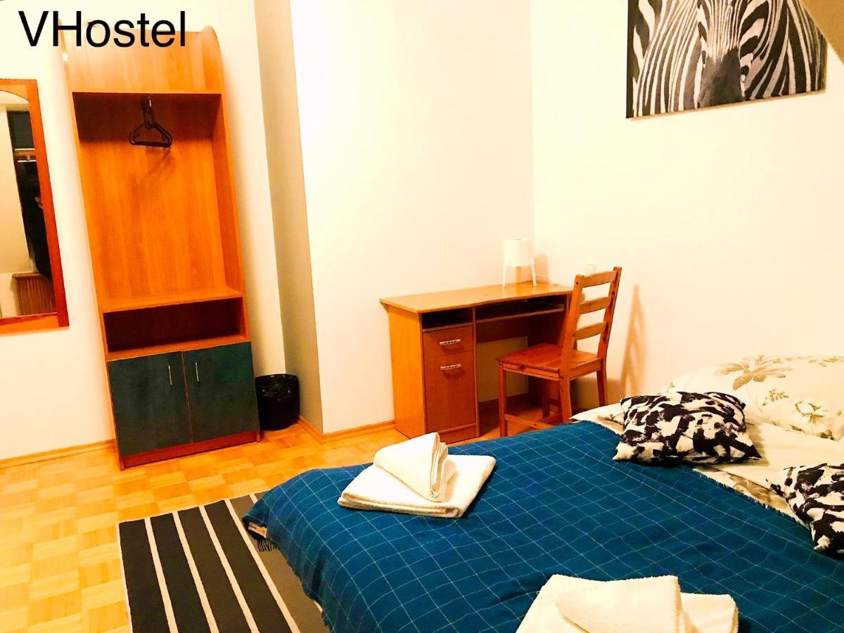 V Hostel Варшава Екстер'єр фото